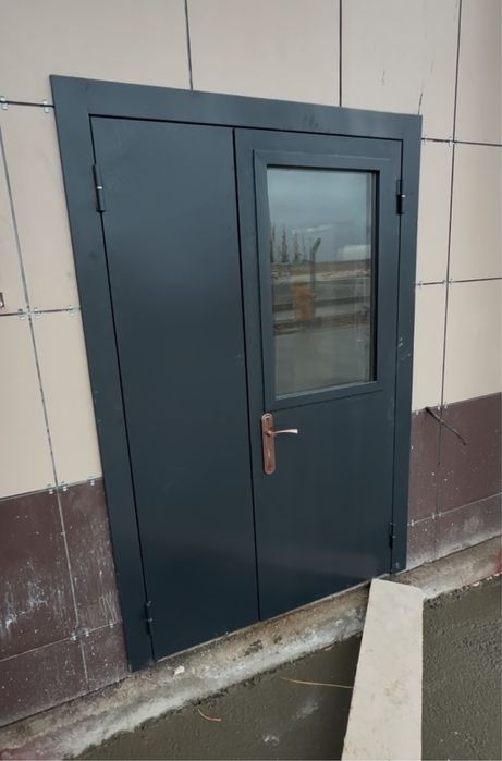 Двери железные собственного производства