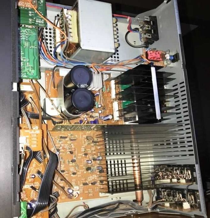 Statie/Amplificator Technics SU-V6X(2x120W).