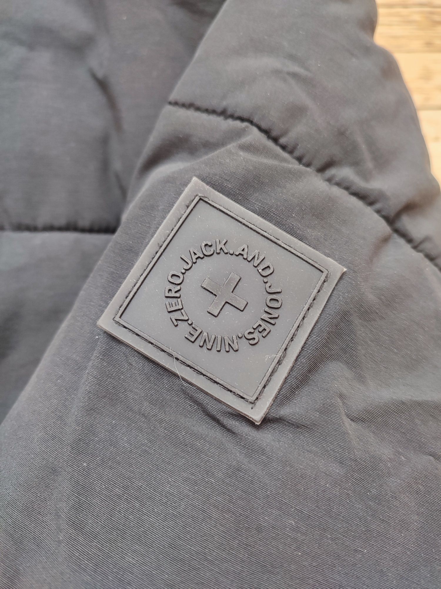 Зимно мъжко яке JACK & JONES
