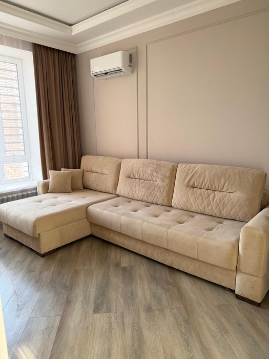 Диван с оттоманкой (размер 3.25-1.50)