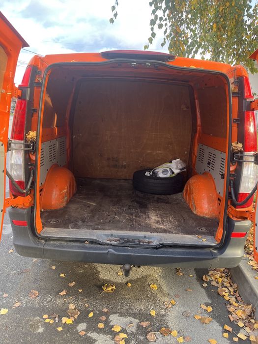Mercedes vito 5 locuri - modelul lung