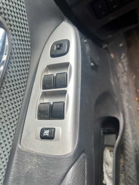 Dezmembrez Mazda Premacy 2004,1.8 benzina 74kw,cutie in 5 trepte