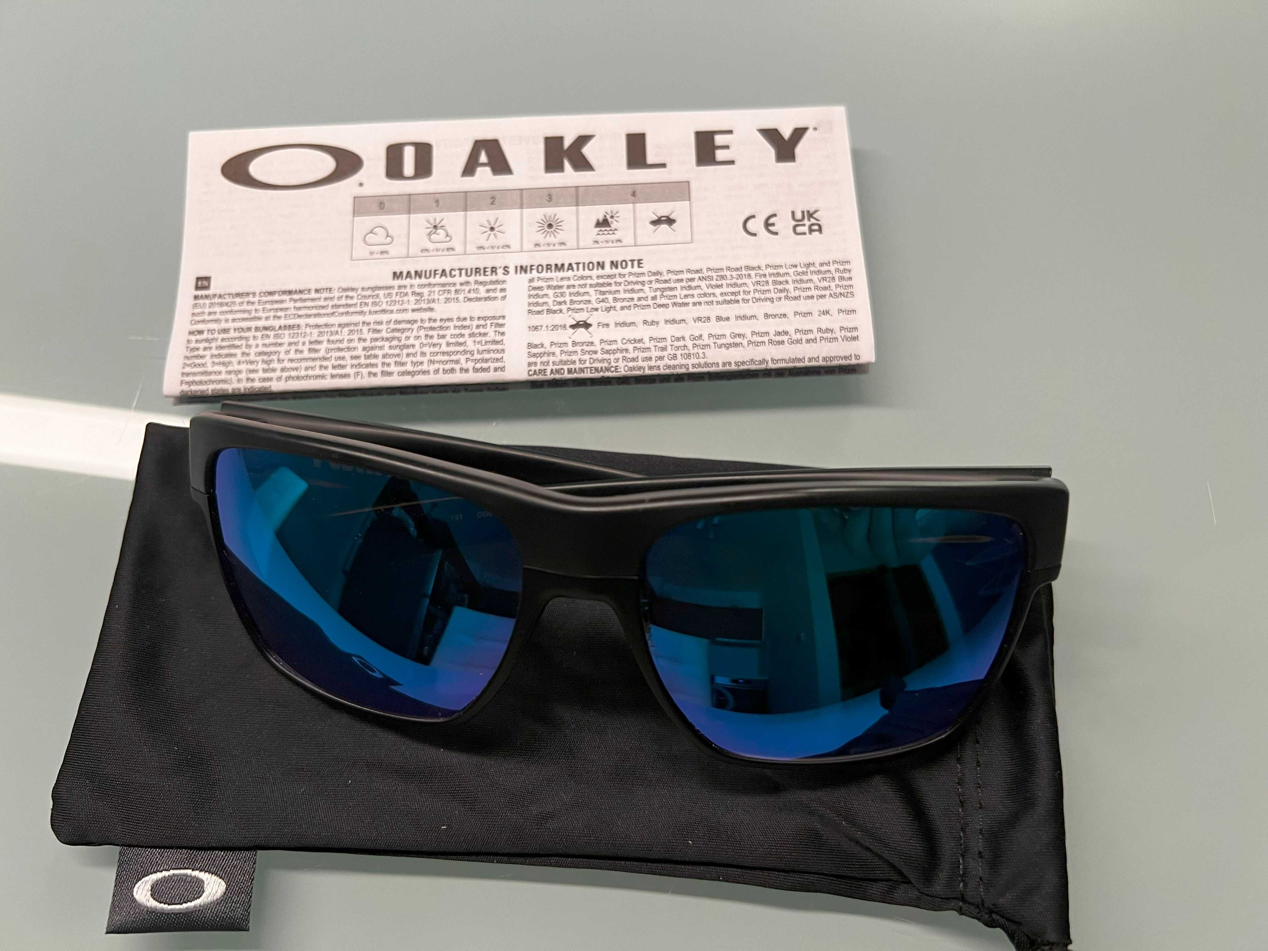 Продавам поларизационни слънчеви очила Oakley Twoface XL  9350-09