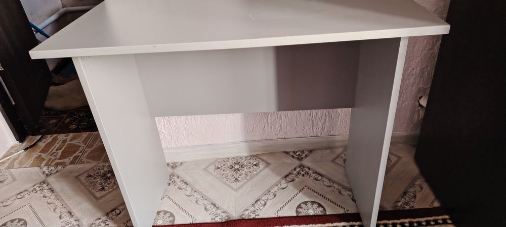 Продам парту, стол
