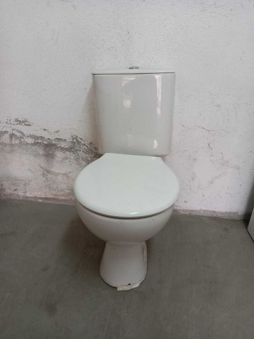 чисто нова тоалетна чиня Vidima