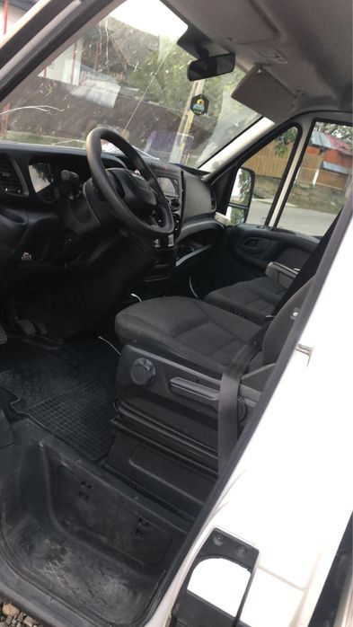 Iveco Daily 3,5T carosat cu frigider.105.000km
