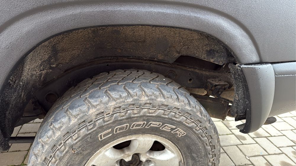 Nissan Patrol y61 Autoutilitar schimb variante in detalii