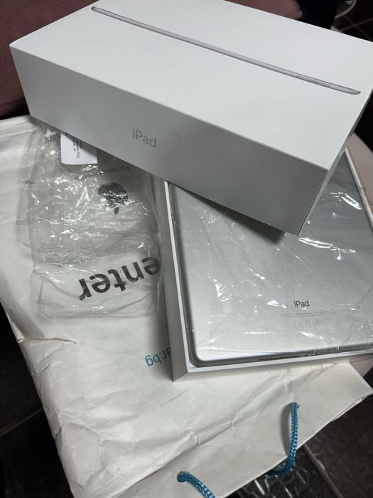 НАМАЛЕН Apple iPad 9.7in 6th G WiFi + Cellular (128GB, Silver)