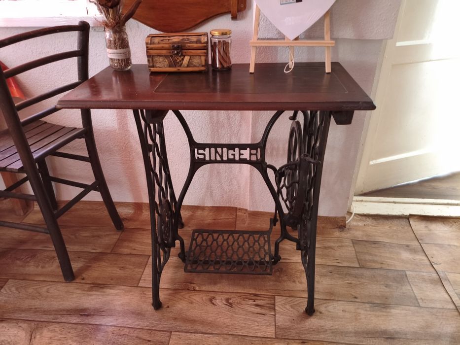 Маса от машина Сингер Singer