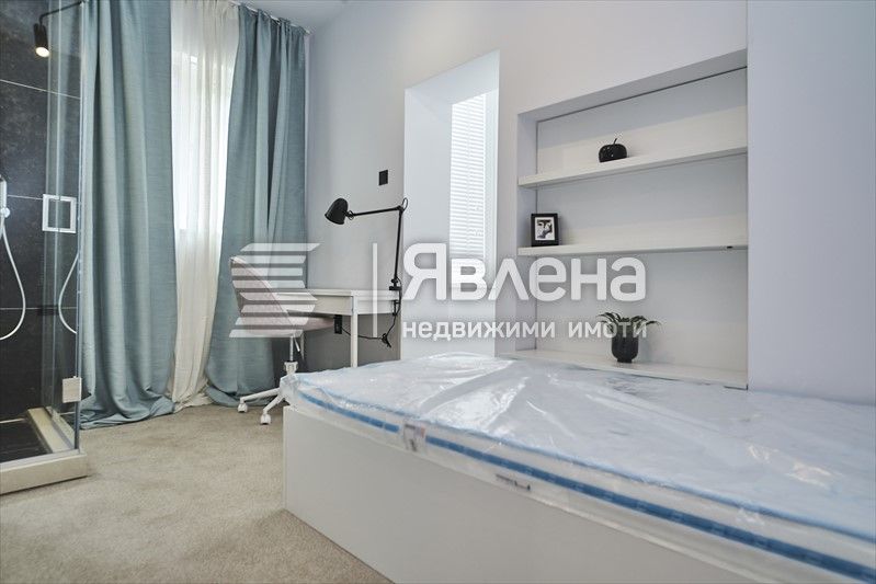 Продава се Тристаен апартамент в София, Център - 85 кв.м за 3918 €/кв.м - Снимка #7