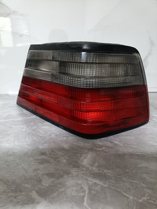 Мерс 124 стопы оригинал