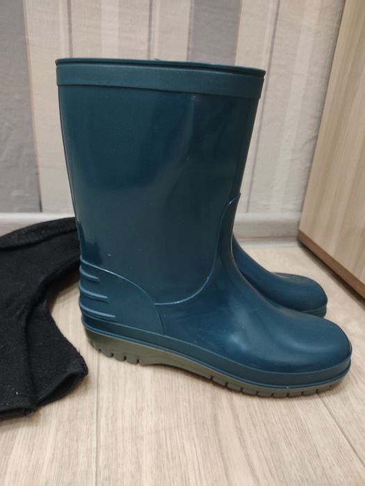 Продам сапоги резиновые