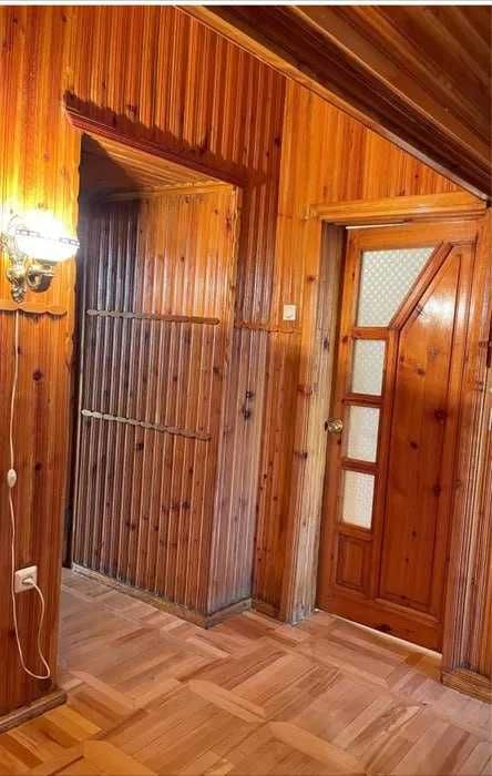 Продаётся 4/6/9 Госпитальный Среднее состояние 97м2 Ор-р: Офис Хуавей