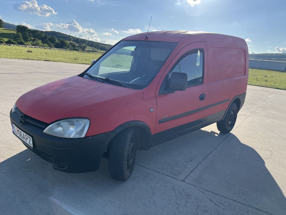 Opel combo.