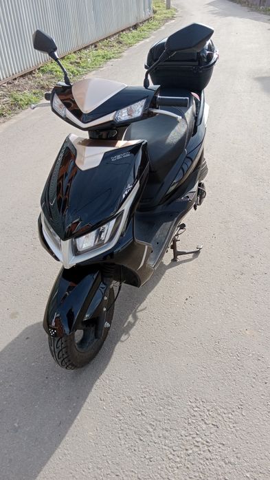 Продам скутер м8