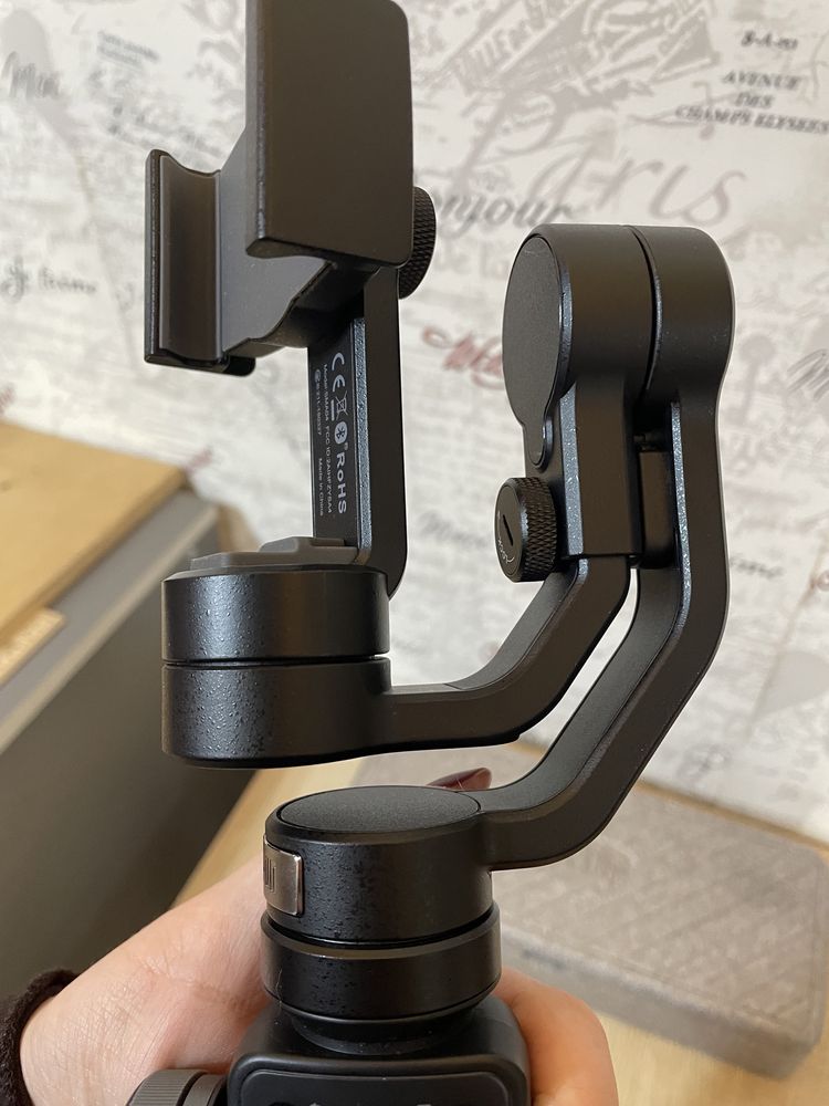 Стедикам Zhiyun Smooth-4