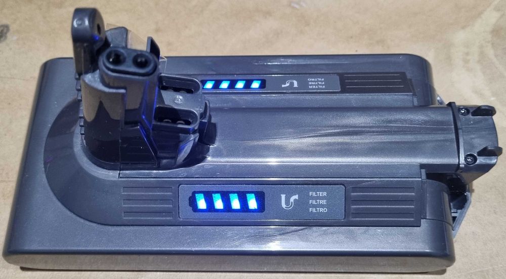 Incarcator si baterie pentru aspirator Dyson V10