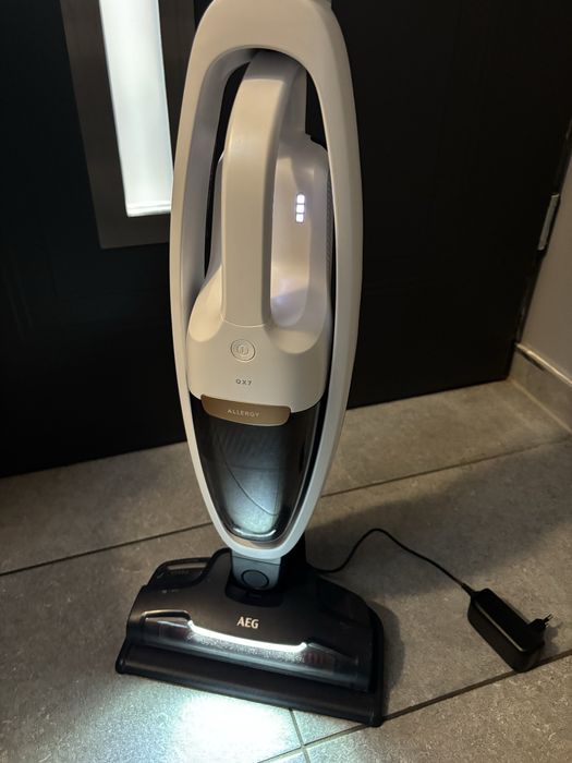 Aspirator vertical 2in1 AEG QX7 Allergy