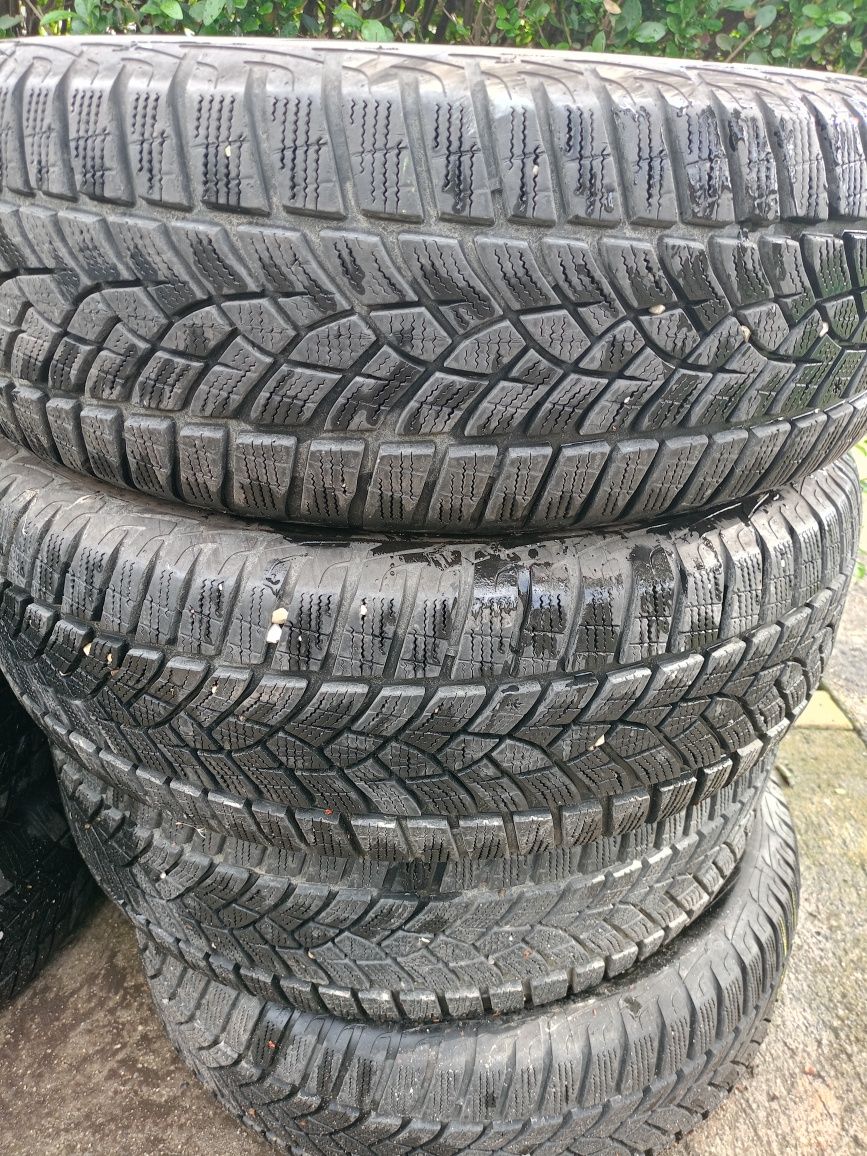 Гуми Goodyear 215/65/16