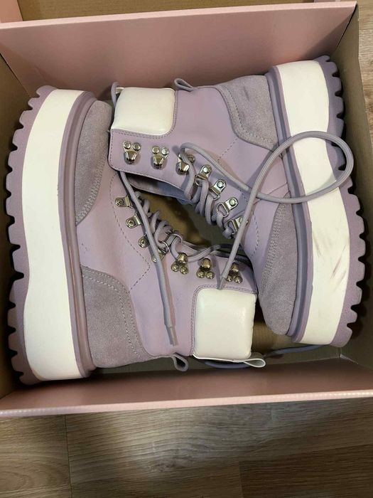 Боти  deezee. като нови