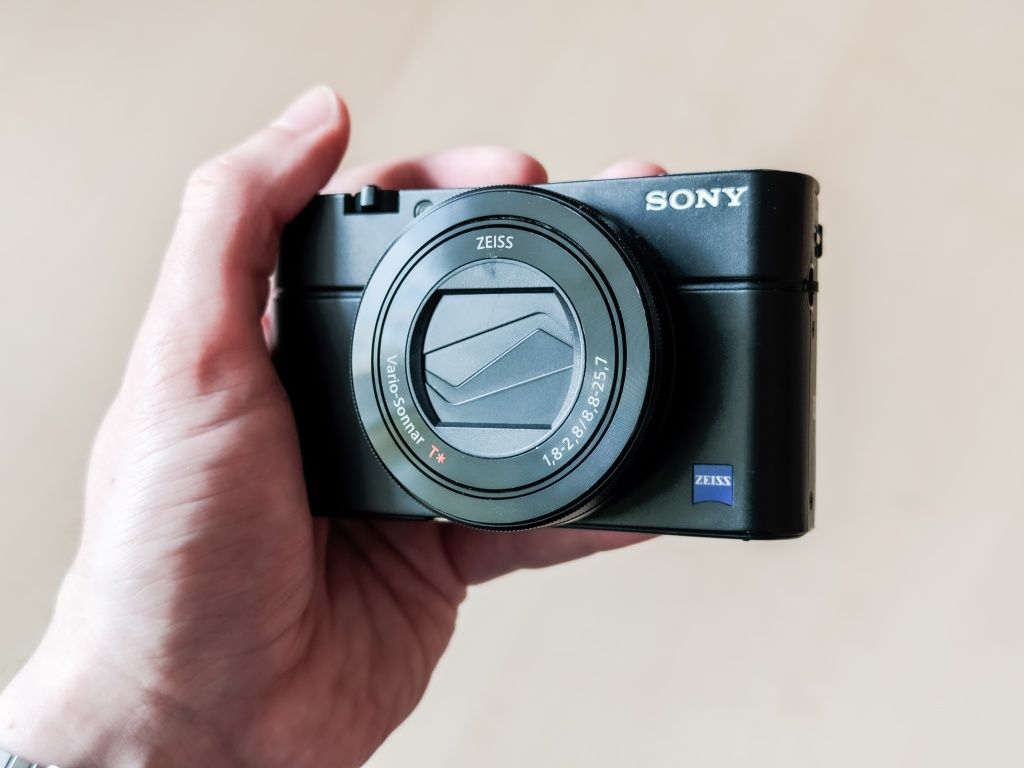 Sony RX100 Mark III (Комплект)