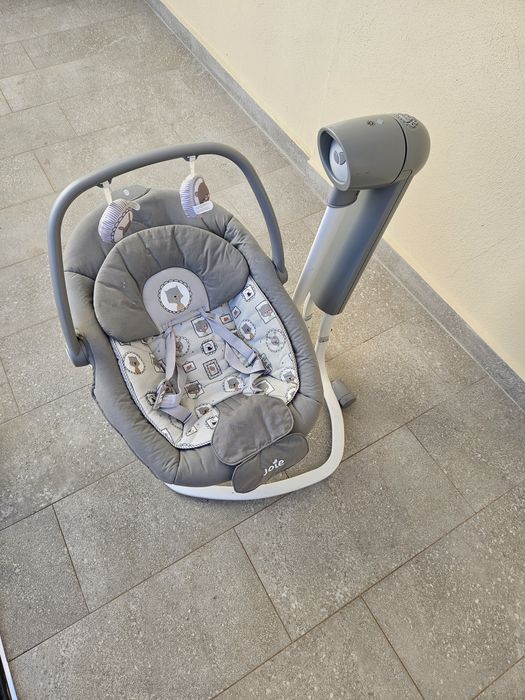 Leagăn și balansoar copii Joie electric  cu muzică și luminițe.