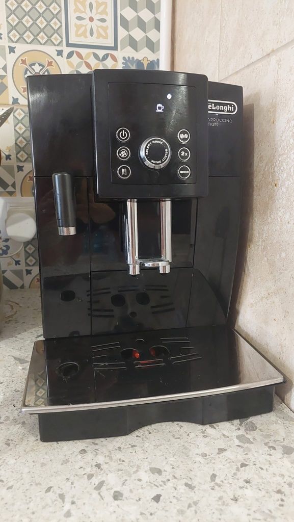 Espressor automat de'longhi magnifica