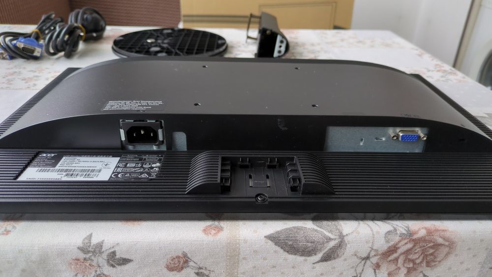 Acer K202HQL 19.5" LED монитор – отлично състояние, HD резолюция