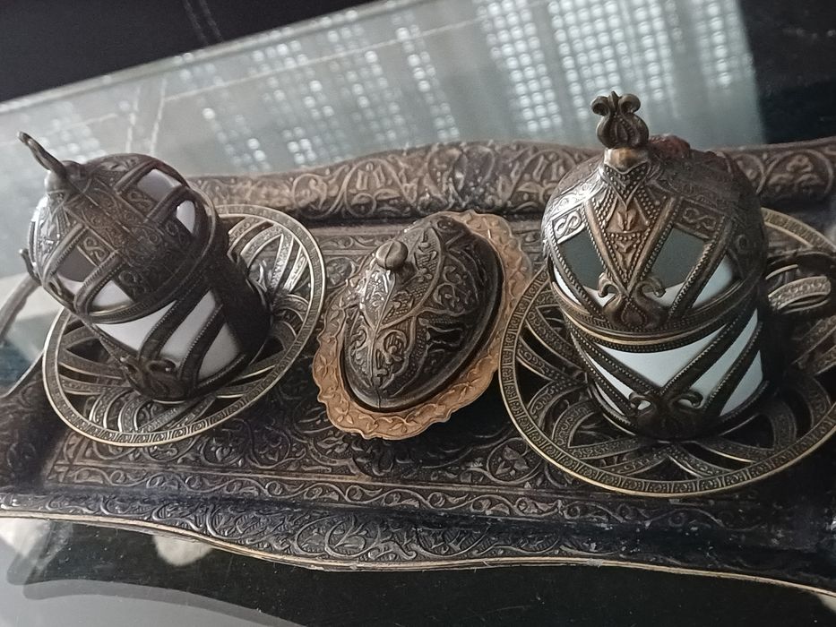 Сервиз за турско кафе (2 бр. чаши с поднос), цвят- сребрист