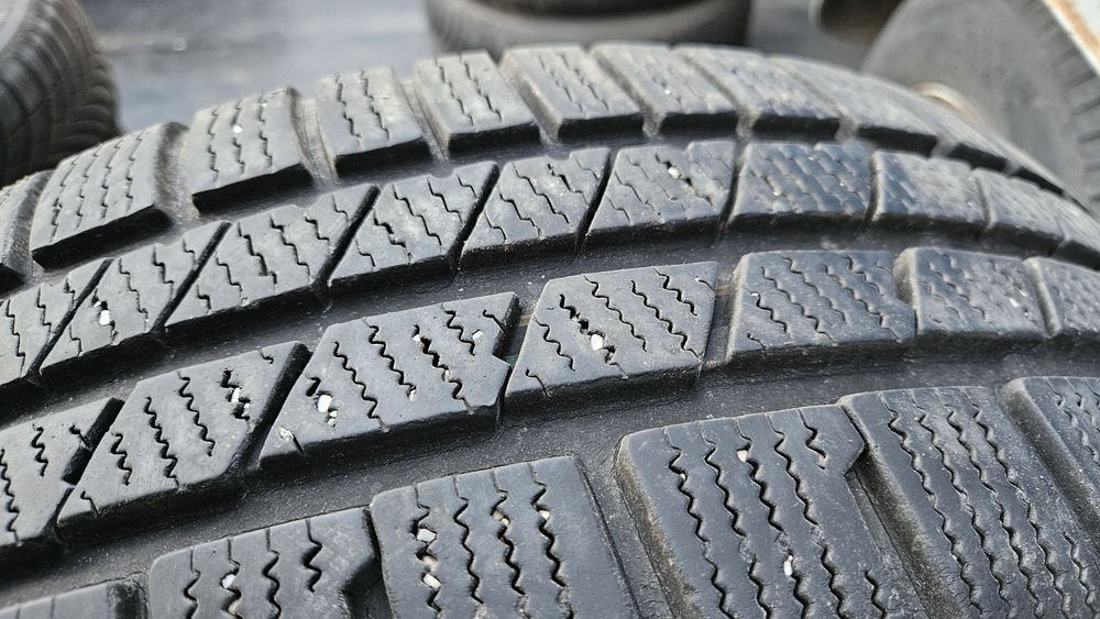 2бр гуми 215 65 16 континентал