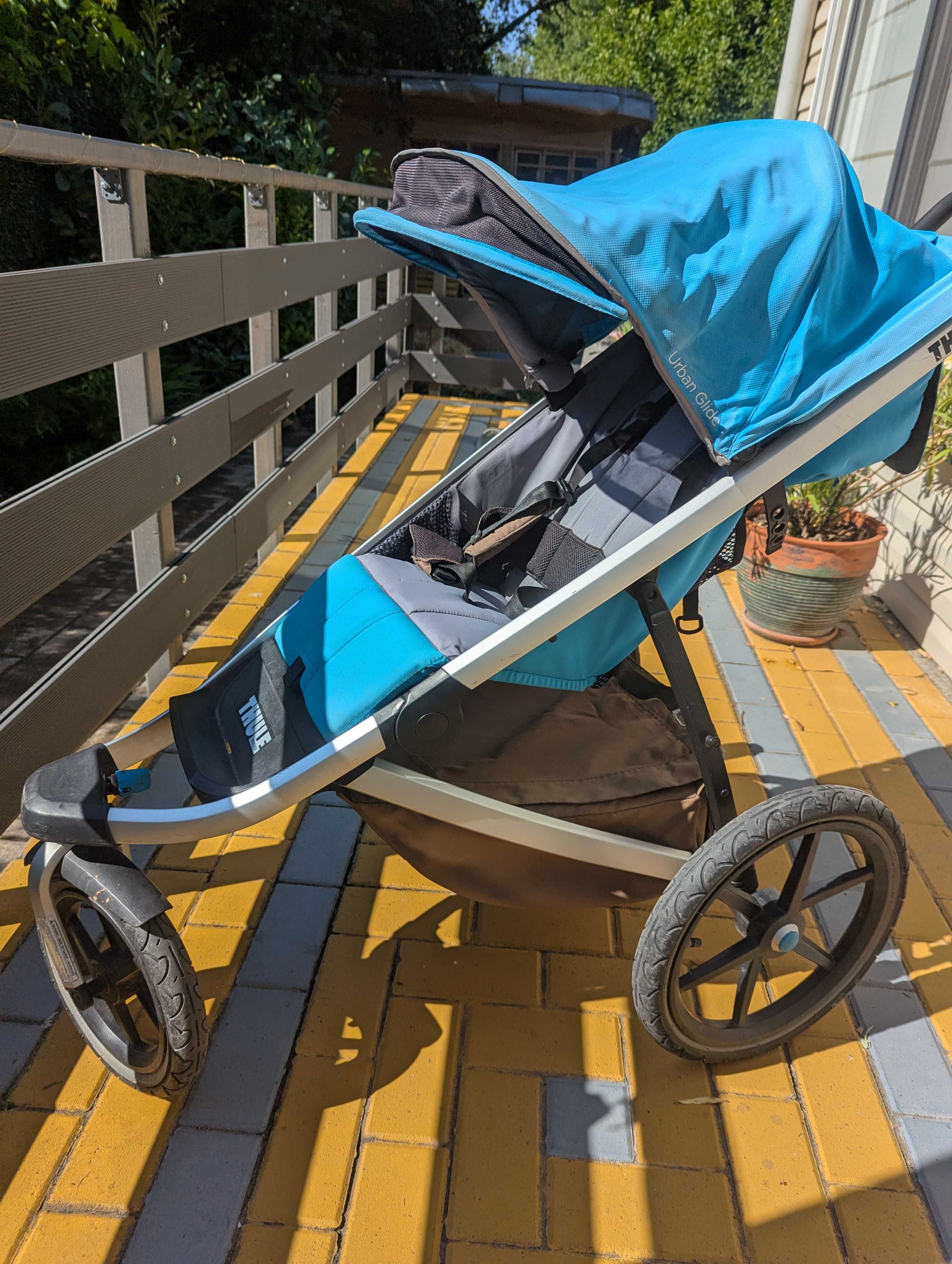 Продавам детска количка Thule