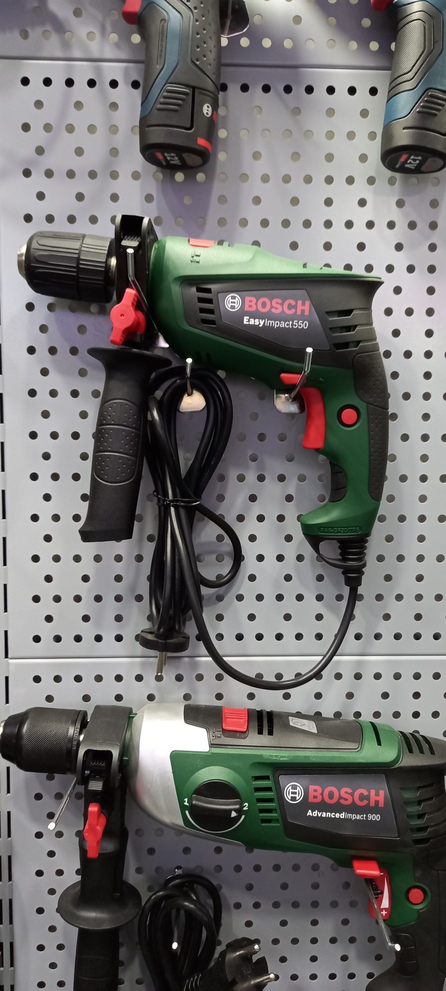 Дрель ударная BOSCH Easy Impact 550