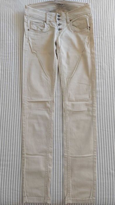 Дамски дънки с ниска талия различни модели