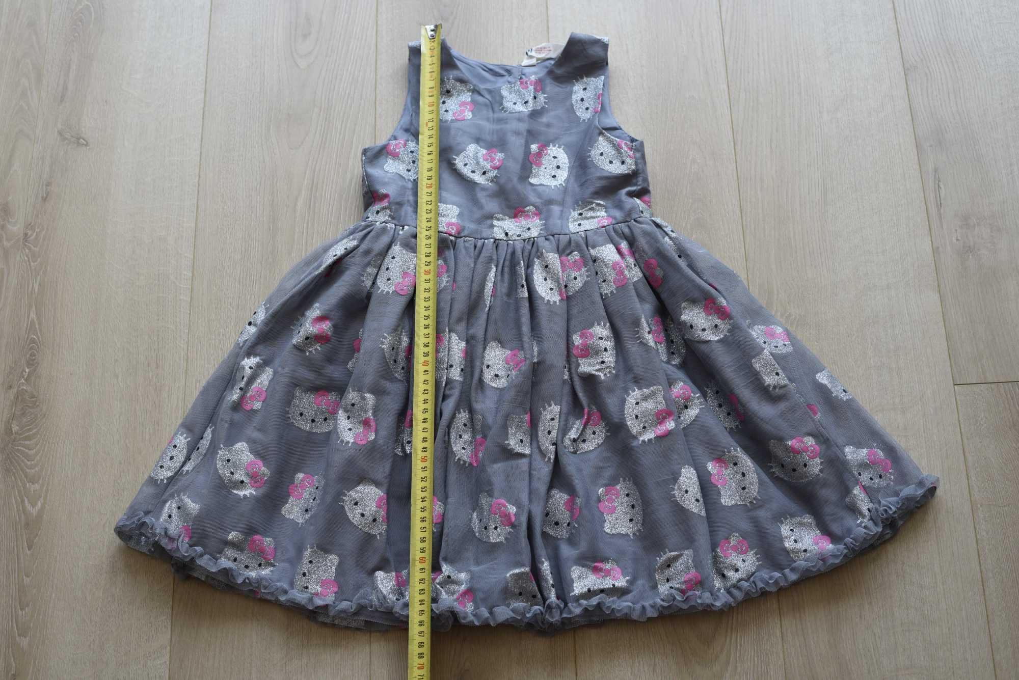 Rochie Hello Kitty H&M, fete marimea 6-7 ani.