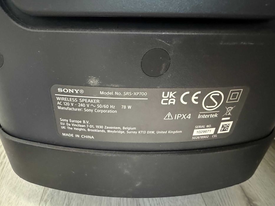 vand boxa sony xp 700