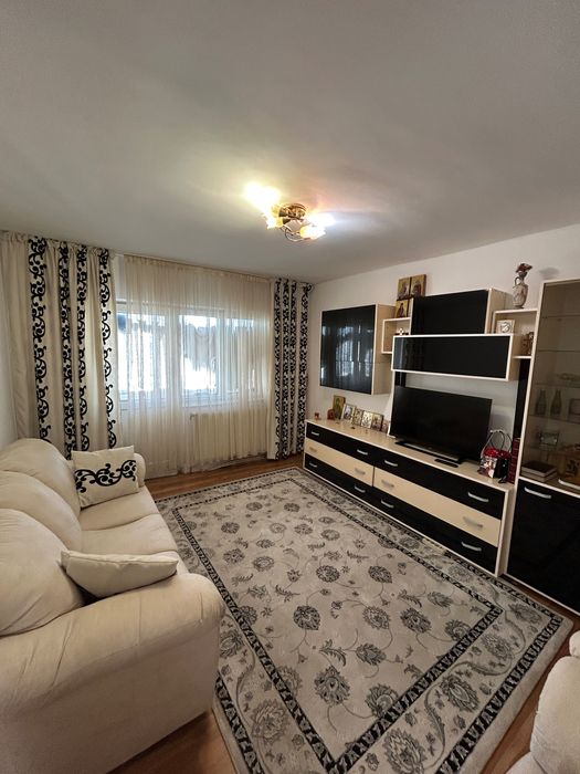 4 camere decomandat - zona de jos - Modern - se accepta credit