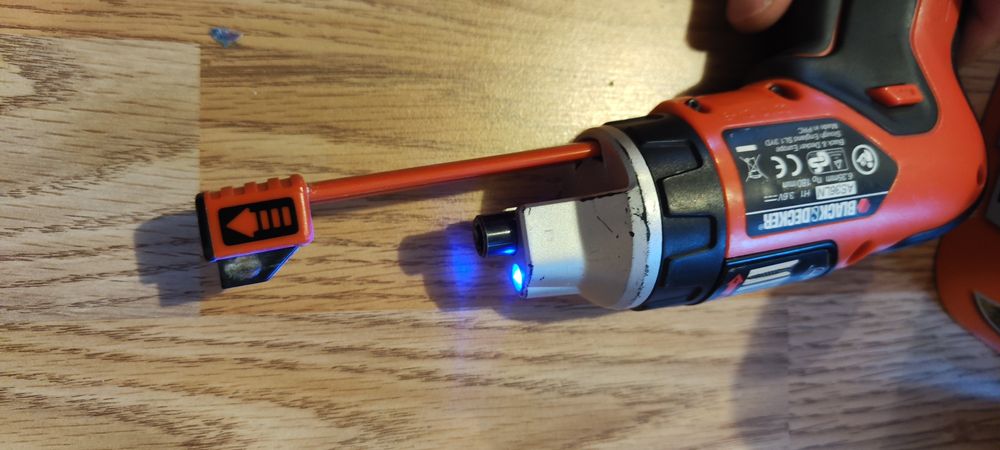 Акумулаторна отвертка black and decker