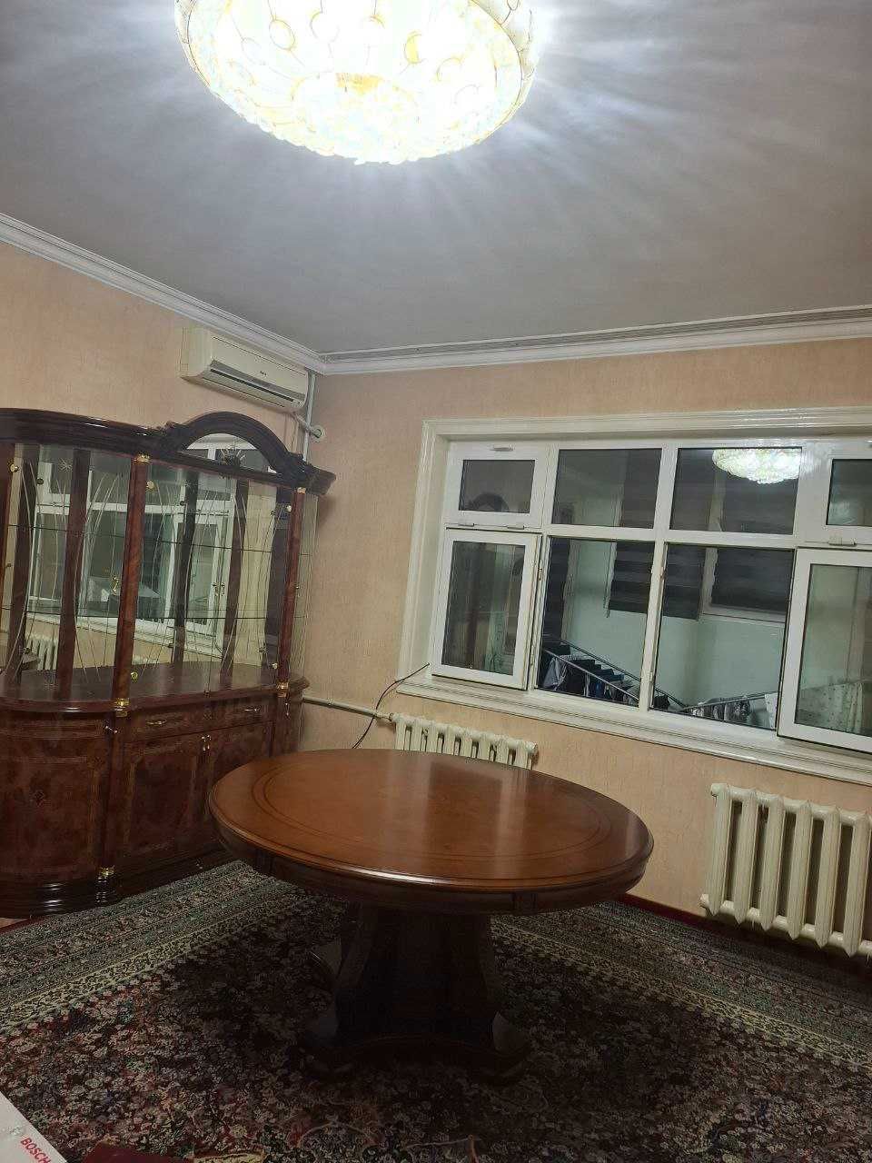 Срочно продаётся гостинная мебель  !