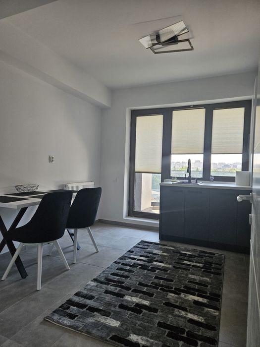 Inchiriez apartament