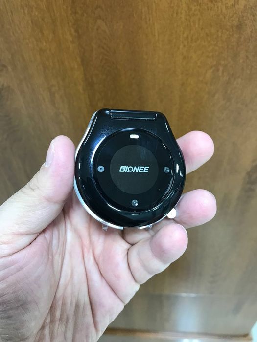 F 18 Ultra  yengi  2 ta simkartali