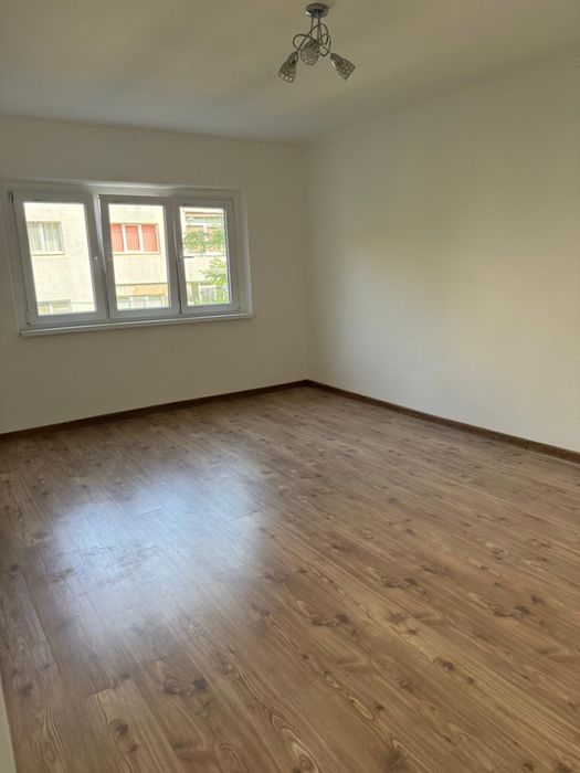 Vand apartament 2 camere