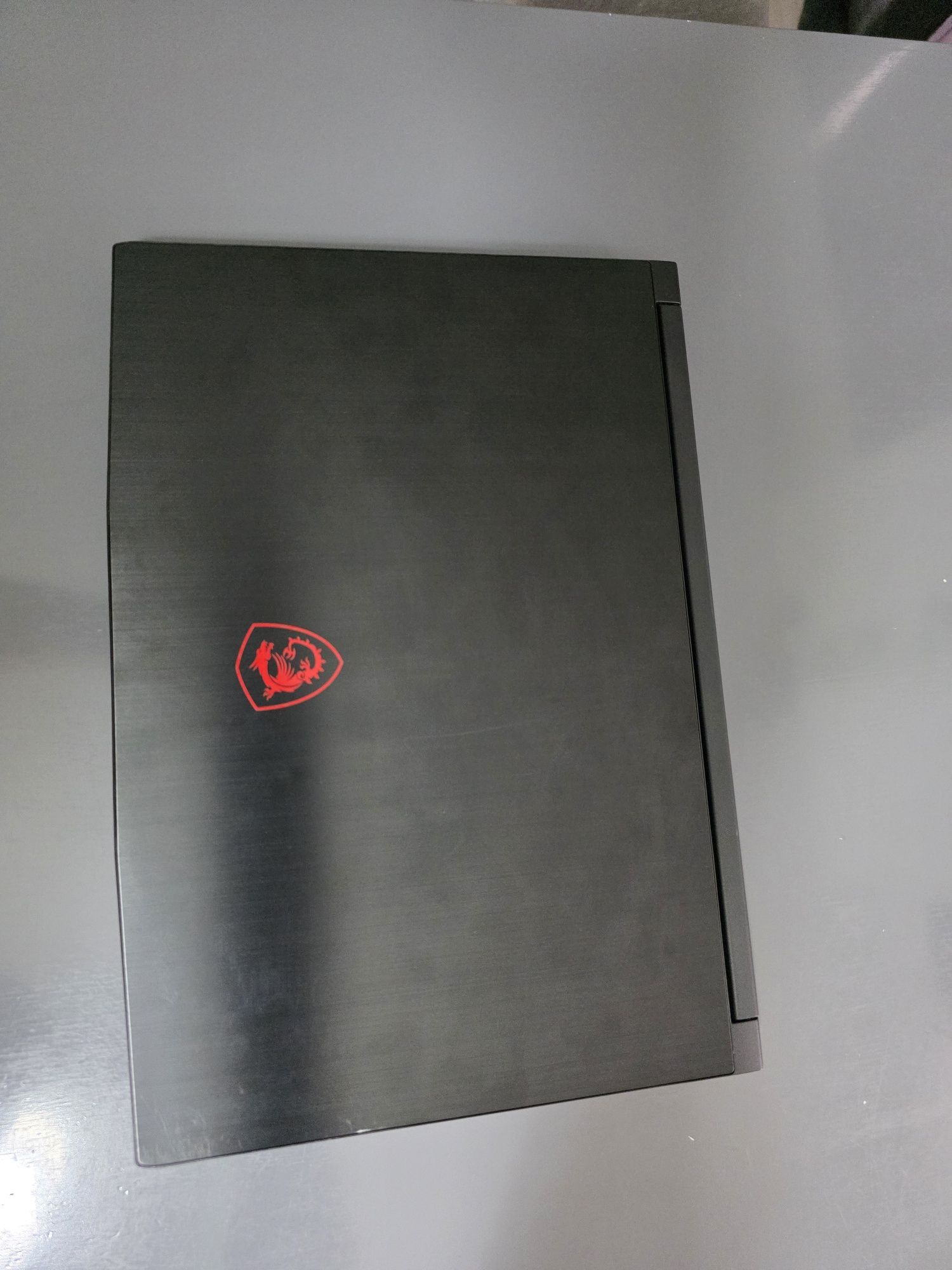 Vând lptop  în stare foarte bună
