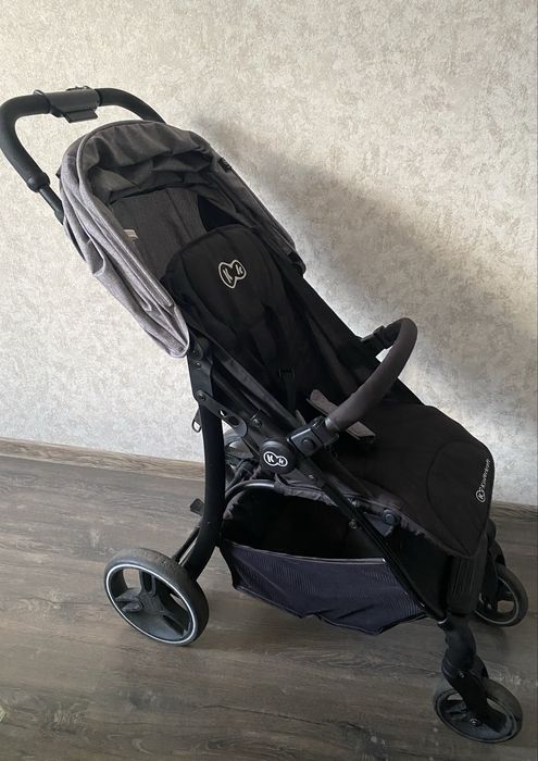Продам прогулочную коляску Kinderkraft