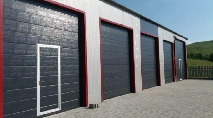Vând hale metalice și containare modulare