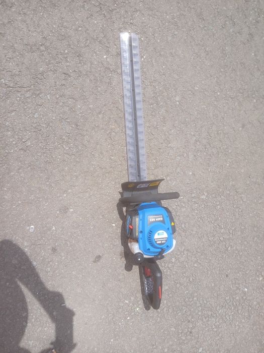 Vind masina de tuns gard viu pe benzina