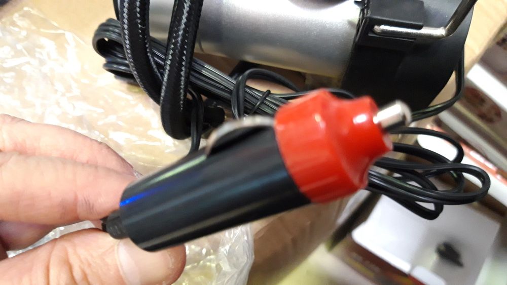 Compresor auto si uz casnic. Nou!