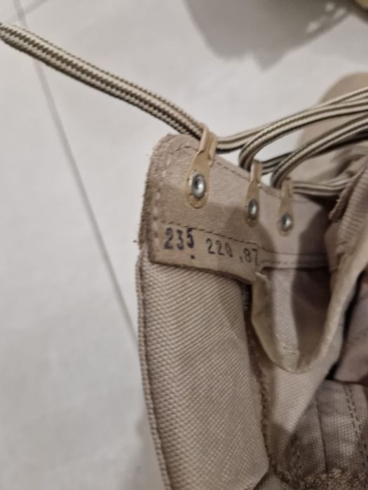 Bocanci piele intoarsa