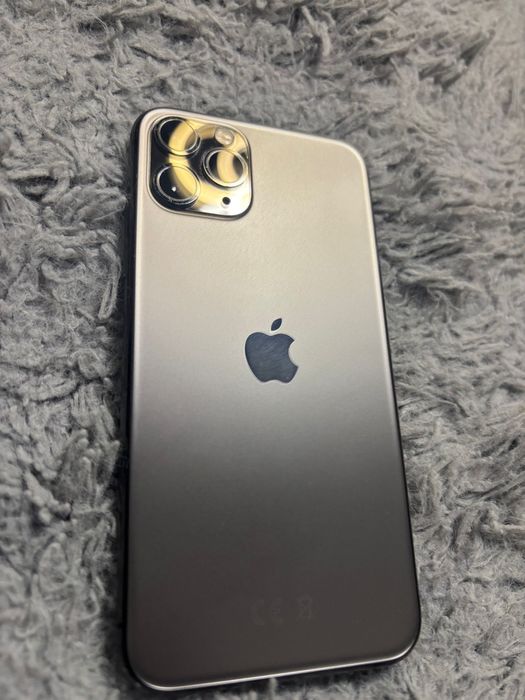 Vand iphone 11 pro stare perfecta