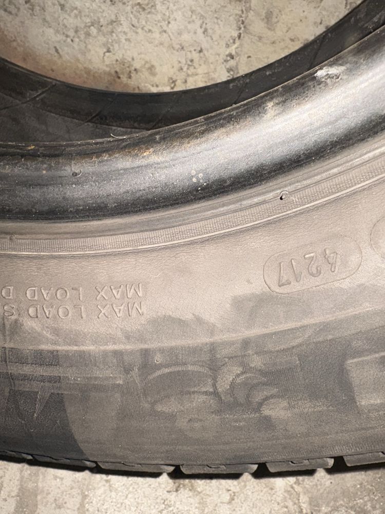 Продавам летни бусови гуми 235/65R16C Michelin -4бр