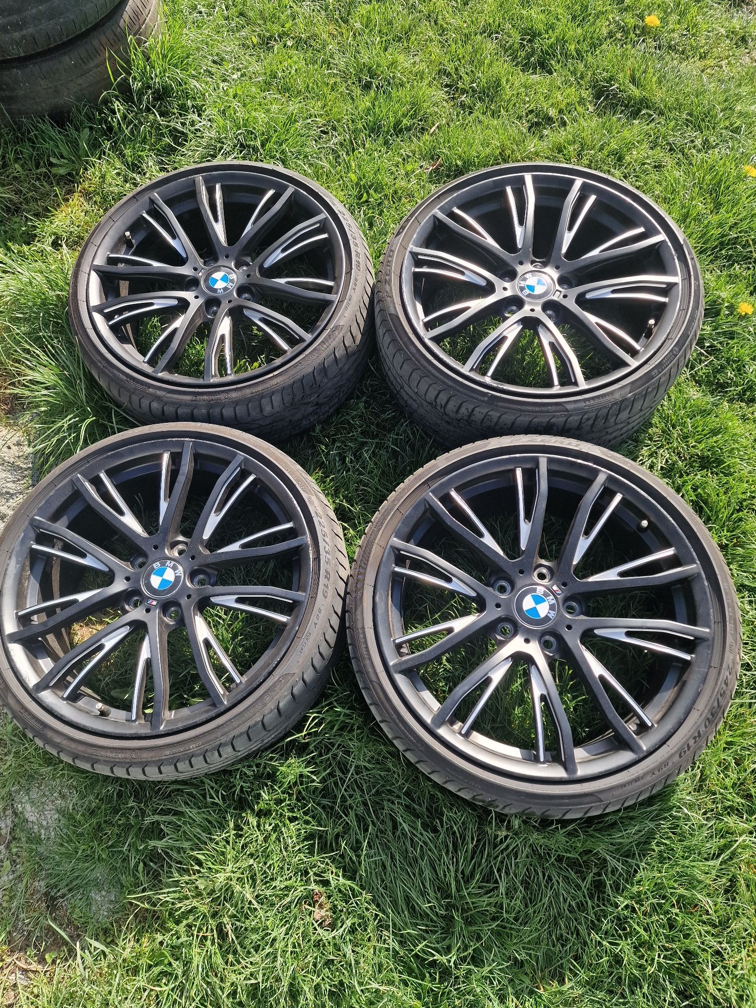 Roti / Jante Bmw M Forjate Originale Cu Anvelope

Style